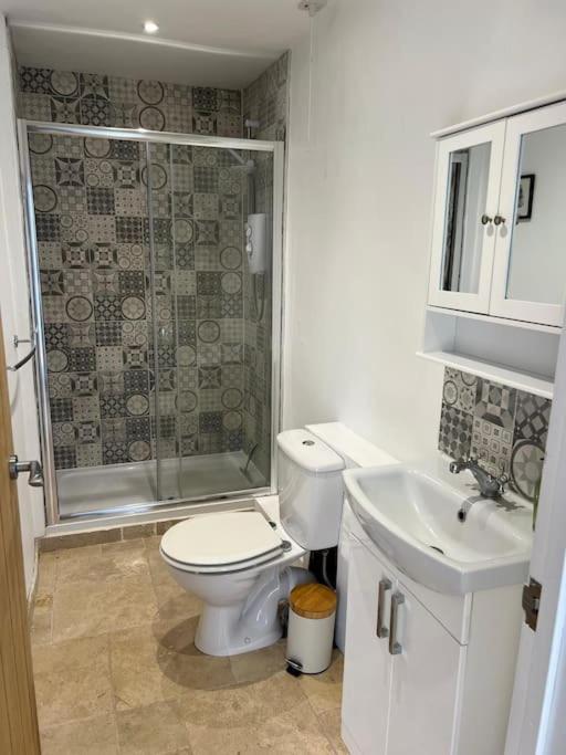 2 Bedroom Cottage In Old Town Σουίντον Εξωτερικό φωτογραφία